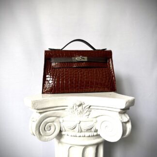 Gloss Vegan Leather "Croc" Couvert